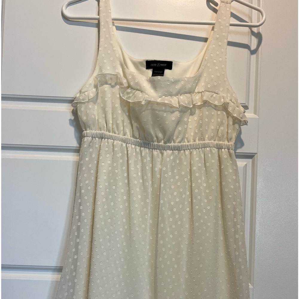 🤍🤍White polka dot dress 🤍🤍
